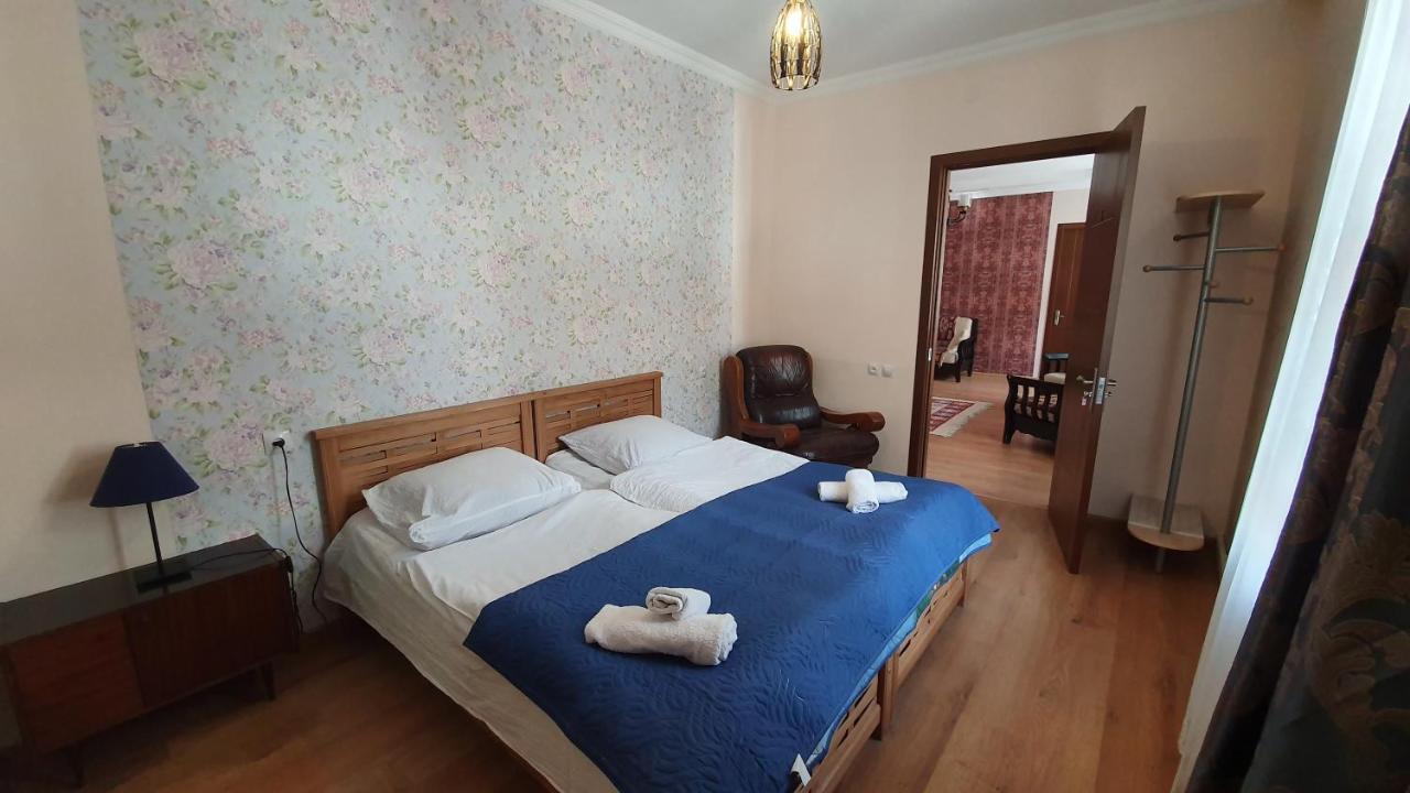 Guest House Sandro Kazbegi Exterior foto